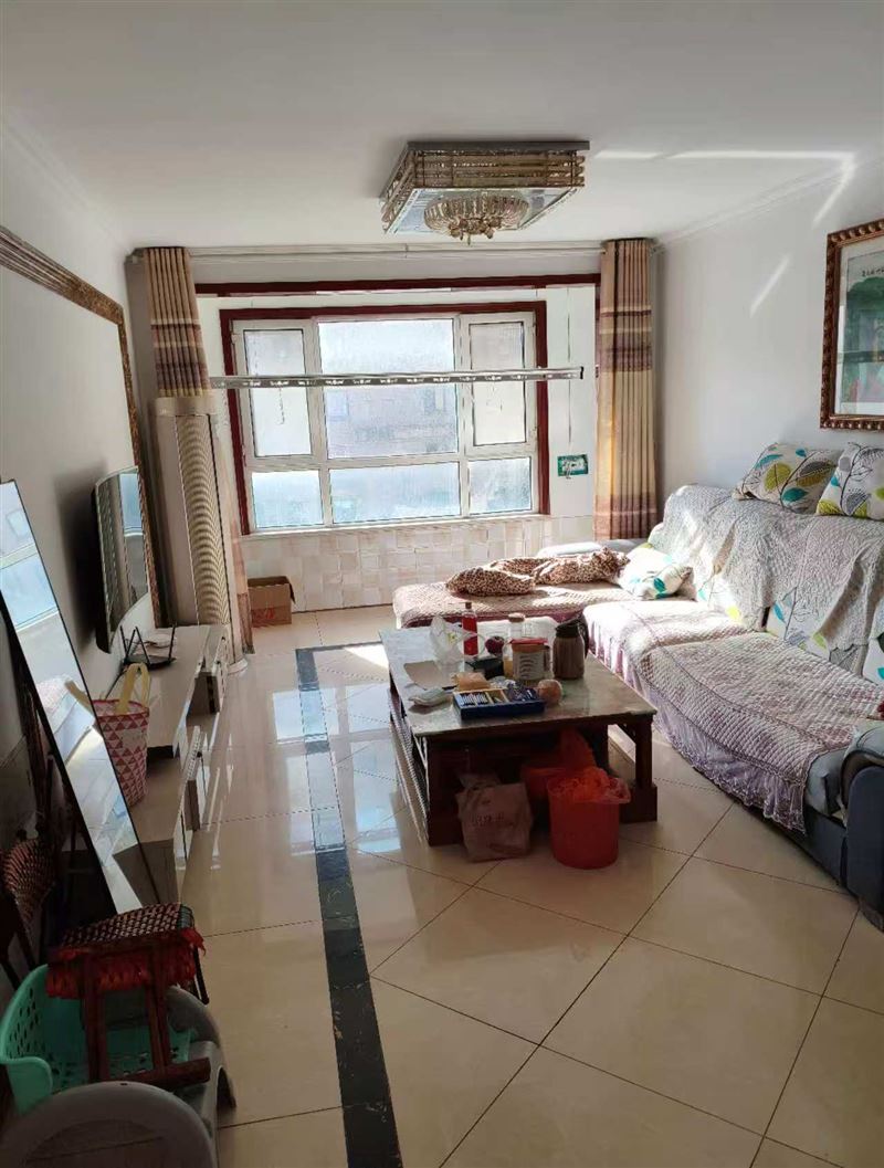 胶州市兰州路国都名城房主诚售出售三室一厅